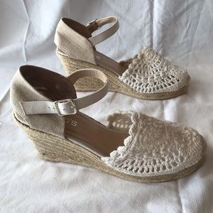 Natural color summer wedges